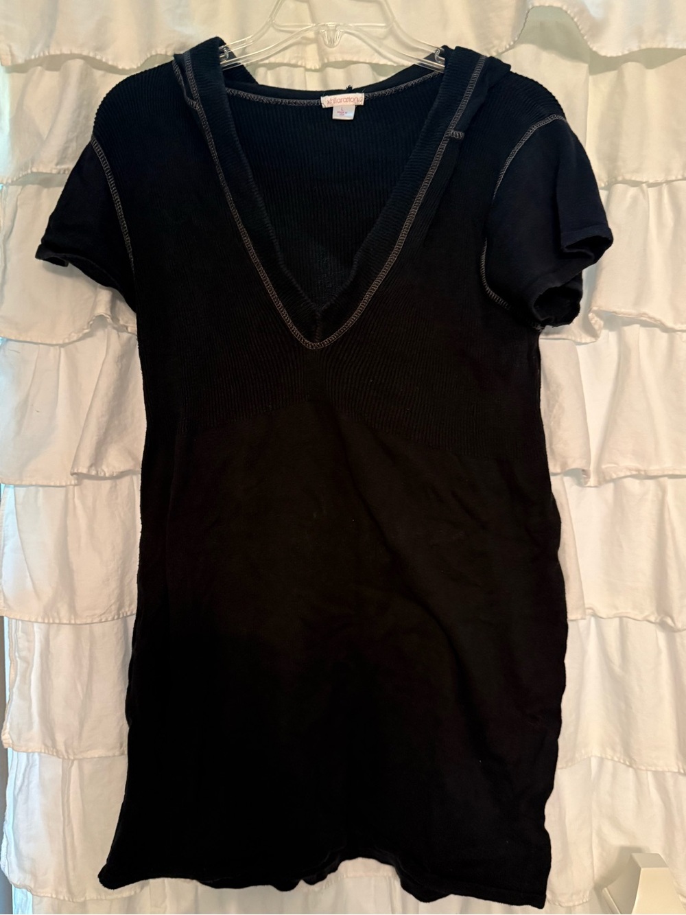 Xhilaration Black Ribbed V-Neck Tunic